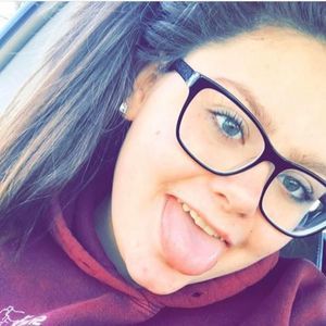 Meet your Posher, Isabelle